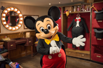 Meet Mickey Mouse himself at Disneyland Paris!